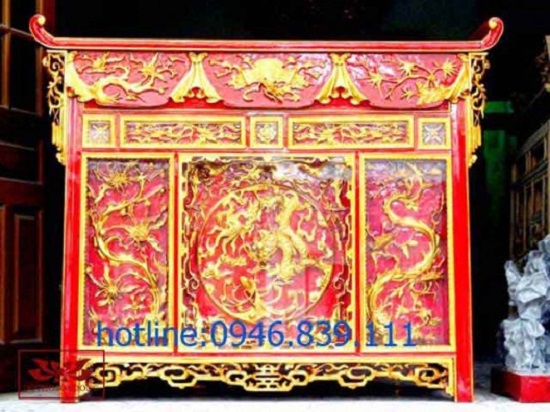 重い祭壇