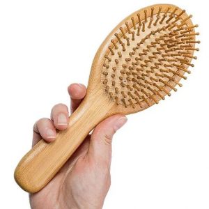 竹製の大型ヘアブラシ
