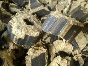 砕かれた米の外殻のブリケット