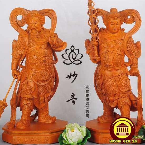 守護神像