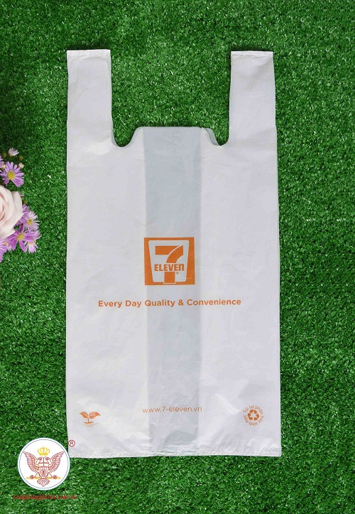Tシャツのプラスチック袋