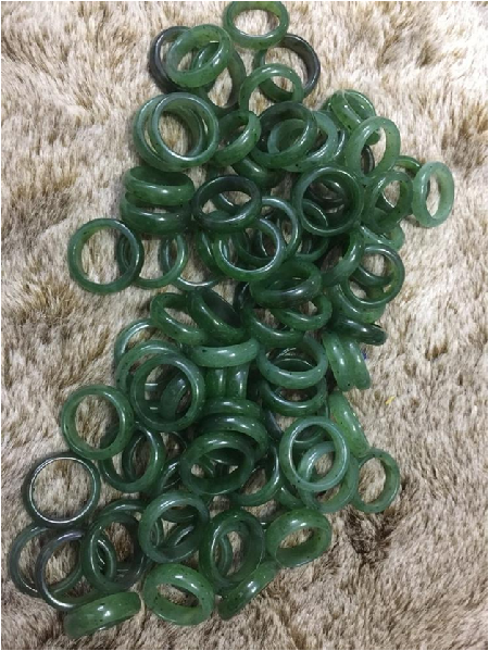 翡翠の指輪