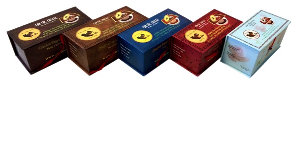 長方形の箱に入ったペーパーフィルターコーヒー