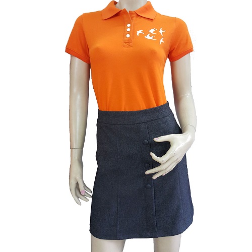 クラスの制服のTシャツ